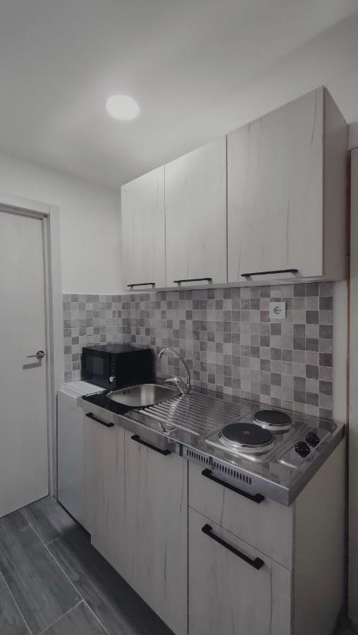 Vucinic Studio Apartment Цетине Экстерьер фото