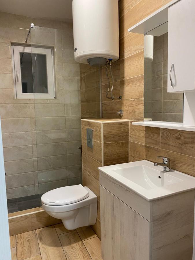 Vucinic Studio Apartment Цетине Экстерьер фото